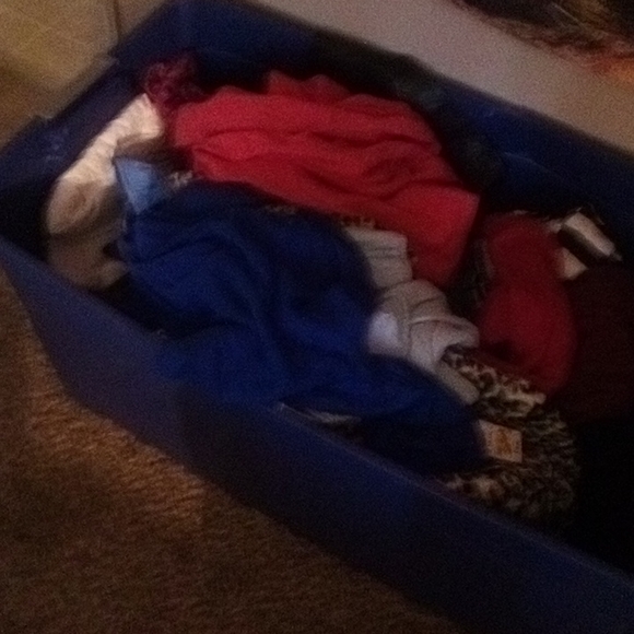 Clothes mostly women's medium small and large - Picture 1 of 1